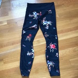 Athleta leggings Medium